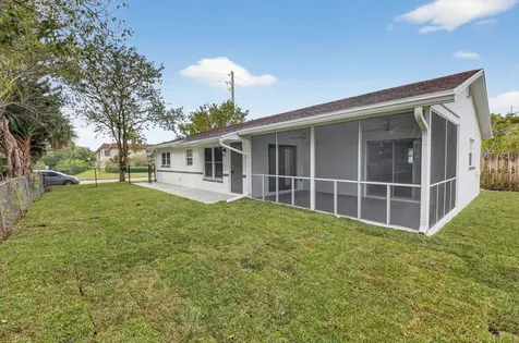 9197 Sw 3rd Street Boca Raton FL 33428