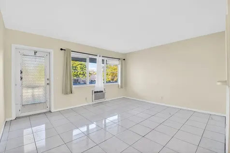 46 Waltham B West Palm Beach FL 33417