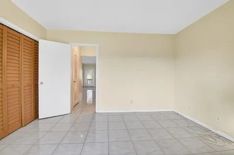 46 Waltham B West Palm Beach FL 33417