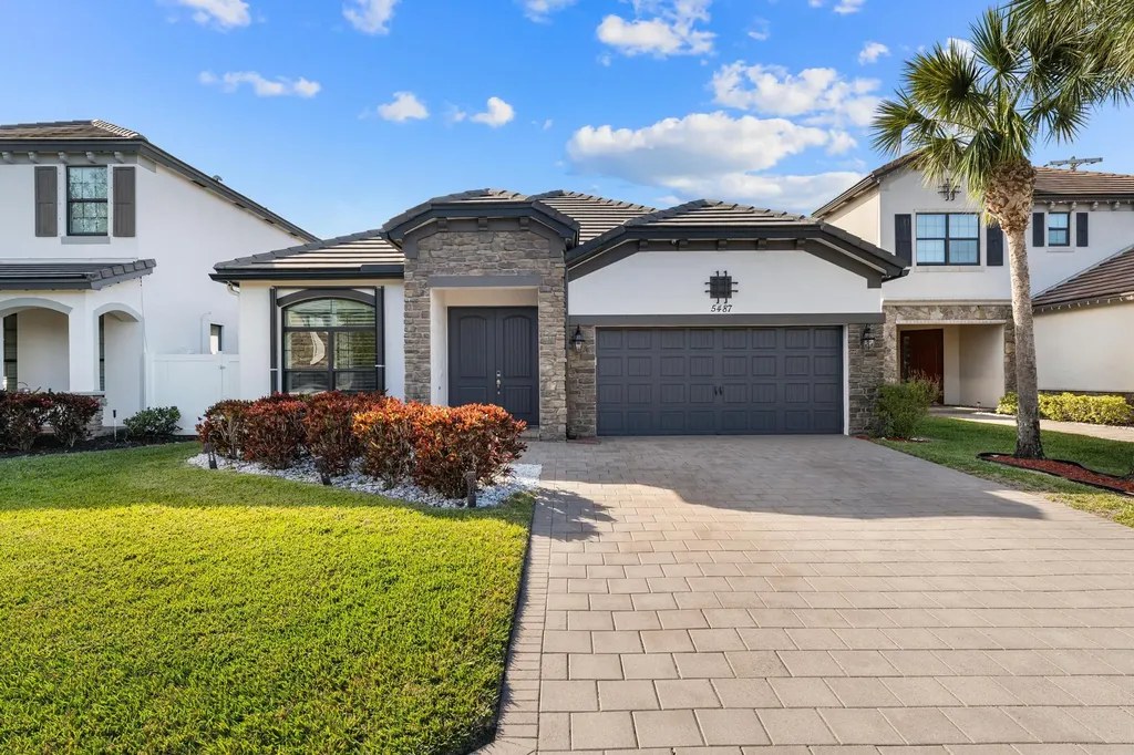 5487 Sandbirch Way Lake Worth FL 33463