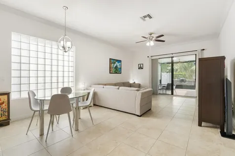 5487 Sandbirch Way Lake Worth FL 33463
