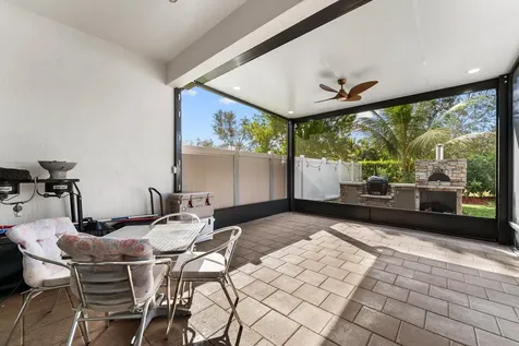 5487 Sandbirch Way Lake Worth FL 33463