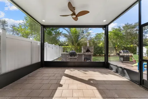 5487 Sandbirch Way Lake Worth FL 33463