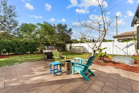 5487 Sandbirch Way Lake Worth FL 33463