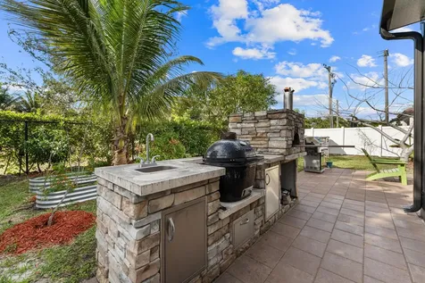 5487 Sandbirch Way Lake Worth FL 33463