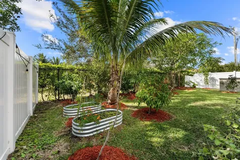 5487 Sandbirch Way Lake Worth FL 33463