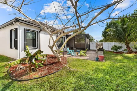 5487 Sandbirch Way Lake Worth FL 33463