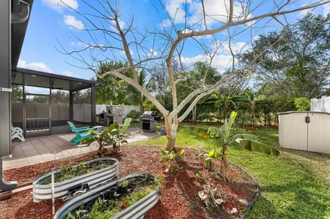 5487 Sandbirch Way Lake Worth FL 33463