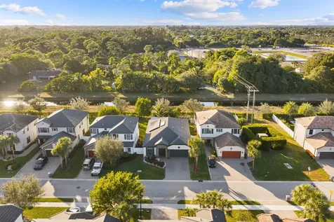 5487 Sandbirch Way Lake Worth FL 33463