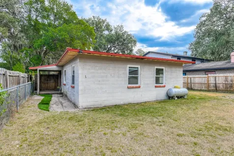 907 N Pine Avenue Green Cove Springs FL 32043