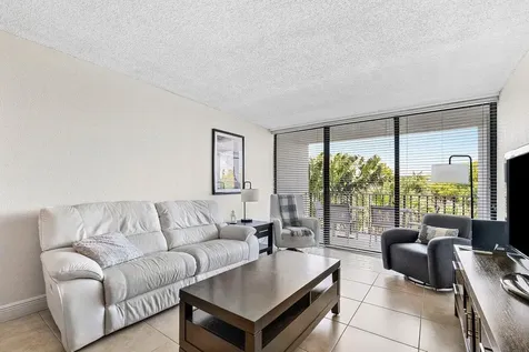 1830 Embassy Drive West Palm Beach FL 33401