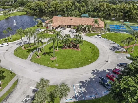 8178 Mooring Circle Boynton Beach FL 33472