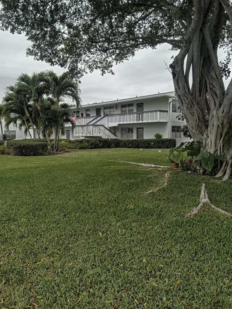302 Markham Deerfield Beach FL 33442