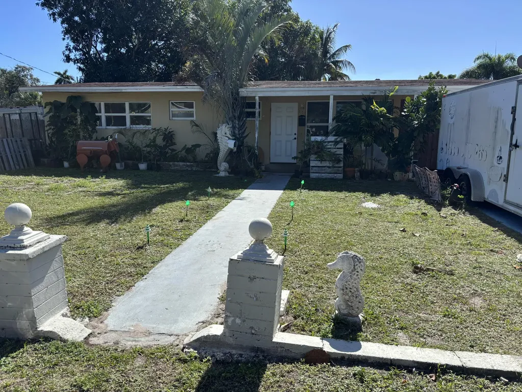 1130 Ne 4th Street Pompano Beach FL 33060