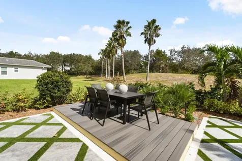 132 Se Via Tirso Port Saint Lucie FL 34952