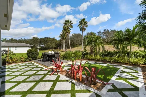 132 Se Via Tirso Port Saint Lucie FL 34952