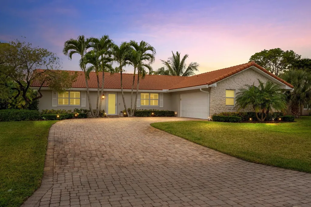 3952 Se Fairway Stuart FL 34997