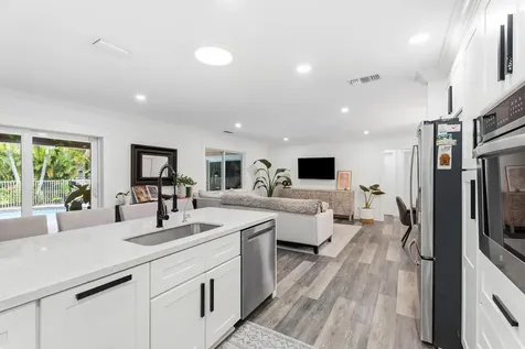 3952 Se Fairway Stuart FL 34997