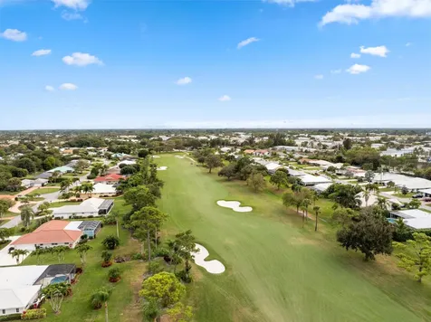 3952 Se Fairway Stuart FL 34997