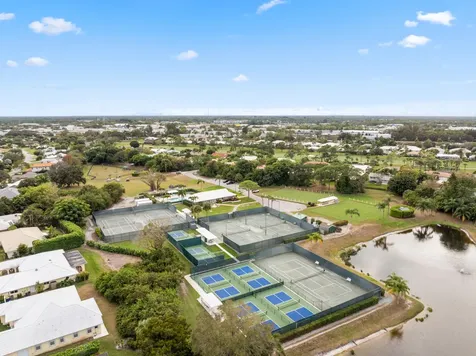 3952 Se Fairway Stuart FL 34997