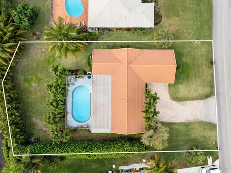 3952 Se Fairway Stuart FL 34997