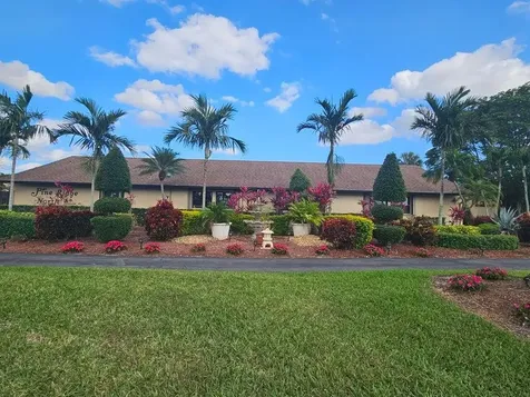 812 Sky Pine Way Greenacres FL 33415