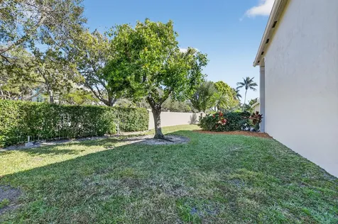 23429 Rakelle Circle Boca Raton FL 33433