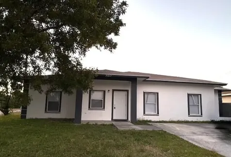3011 Avenue M Riviera Beach FL 33404