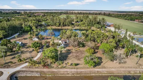 14685 40th Street Loxahatchee Groves FL 33470