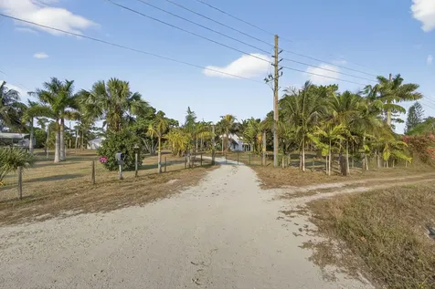 14685 40th Street Loxahatchee Groves FL 33470