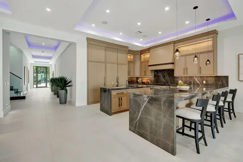 416 S Lake Drive Lantana FL 33462