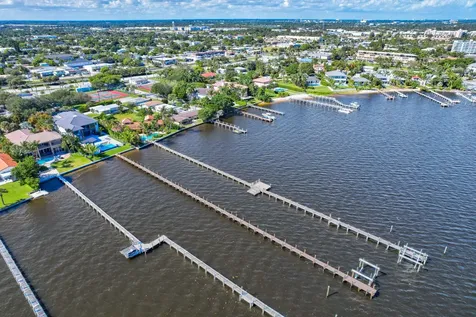 416 S Lake Drive Lantana FL 33462