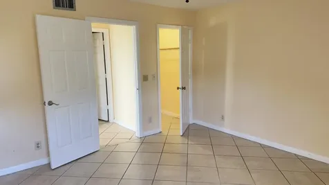 1581 Woodbridge Lakes Circle West Palm Beach FL 33406