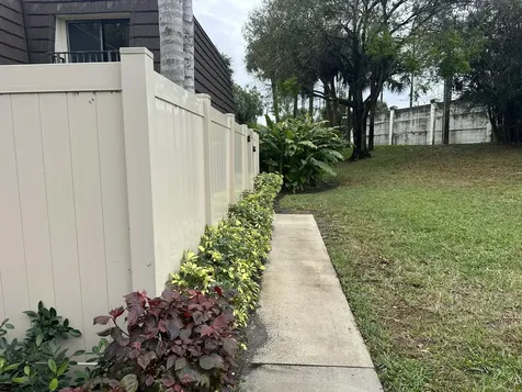 7307 73rd Way West Palm Beach FL 33407