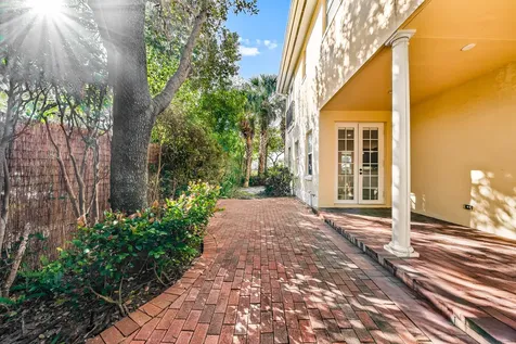 1063 E Heritage Club Circle Delray Beach FL 33483