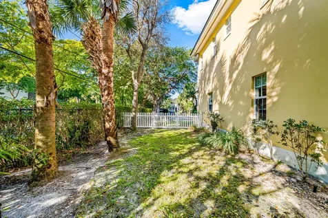 1063 E Heritage Club Circle Delray Beach FL 33483