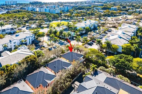 1063 E Heritage Club Circle Delray Beach FL 33483