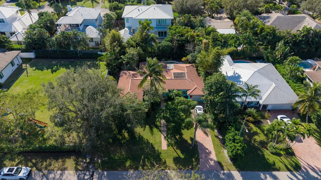 302 Nw 17th Street Delray Beach FL 33444