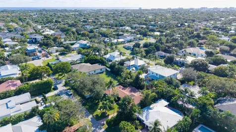302 Nw 17th Street Delray Beach FL 33444
