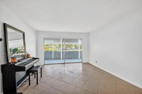 200 Waterway Drive Lantana FL 33462
