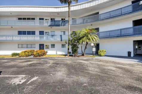 200 Waterway Drive Lantana FL 33462