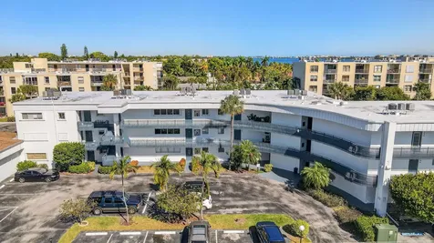 200 Waterway Drive Lantana FL 33462