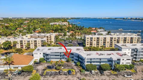 200 Waterway Drive Lantana FL 33462