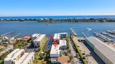 200 Waterway Drive Lantana FL 33462