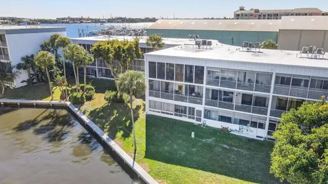 200 Waterway Drive Lantana FL 33462
