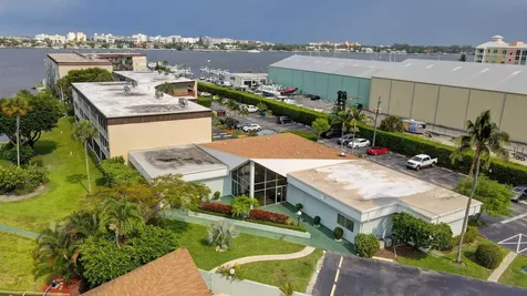 200 Waterway Drive Lantana FL 33462