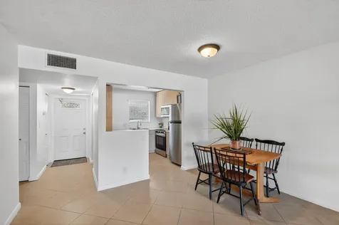 200 Waterway Drive Lantana FL 33462