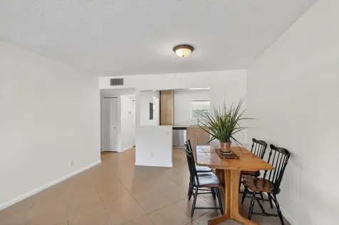 200 Waterway Drive Lantana FL 33462