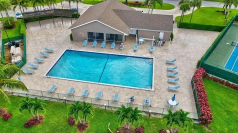 9202 Vineland Court Boca Raton FL 33496