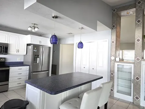 1011 Se Spinnaker Avenue Port Saint Lucie FL 34983